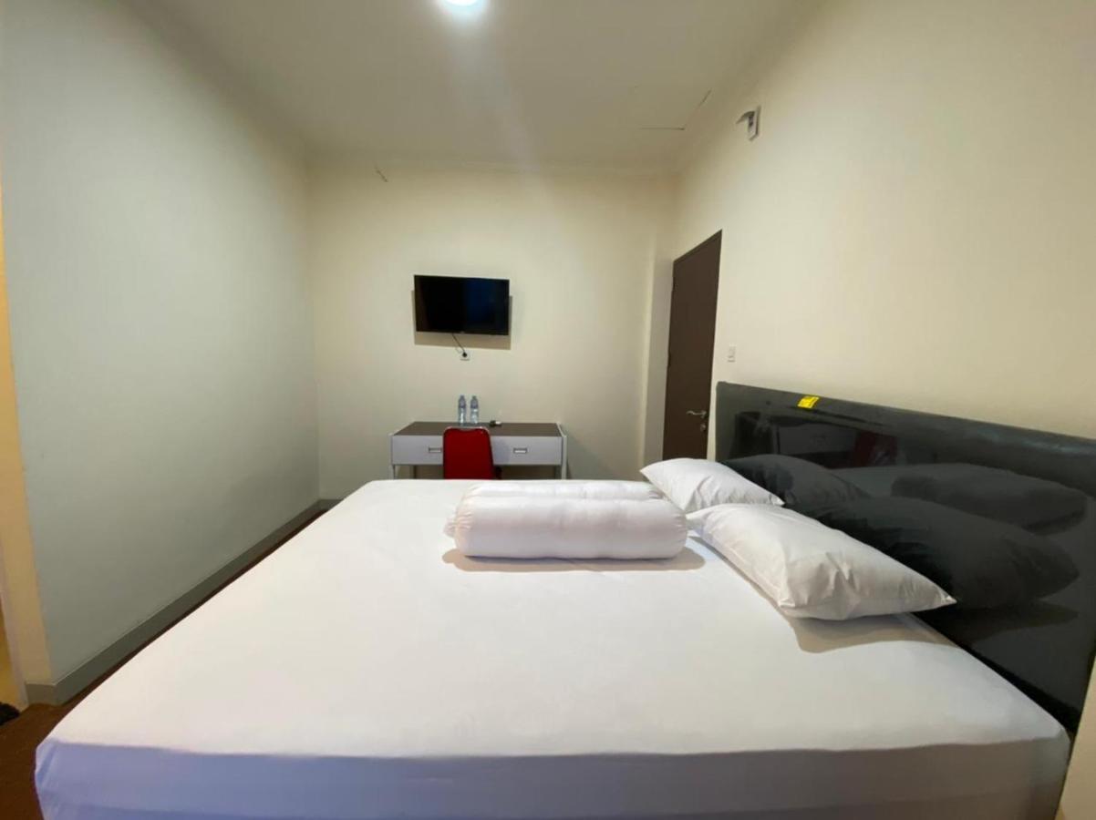 Mapala Guest House Makassar Redpartner Exterior photo